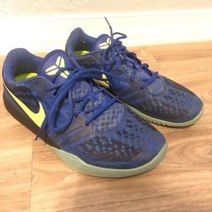 Nike Kobe Bryant Mentality size 12 BLUE